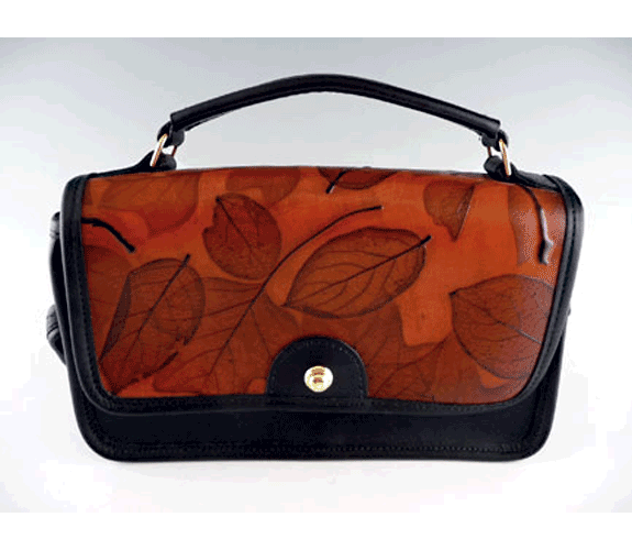 Leaf Leather Tooled Leather Retro Flap Purse